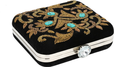 

HimalayaHandicraft Casual Black Clutch