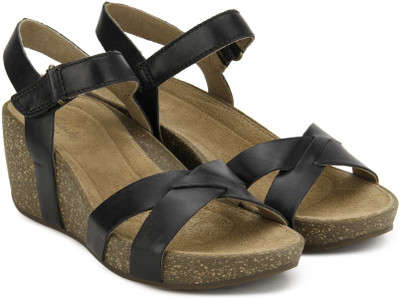 

Clarks Women Black Leather Sports Sandals