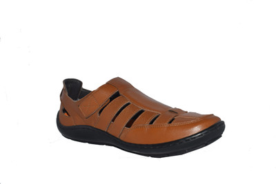 

Red Chief Men TAN Sandals