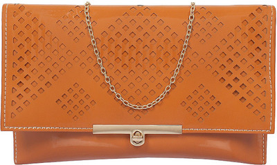 

SARA Casual Tan Clutch