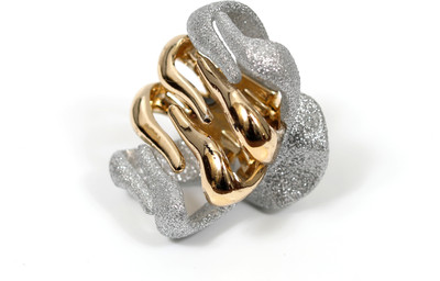 

Suhaavi Gold and Silver Sparkle Shining Hair Claw(Silver)