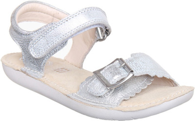 

Clarks Girls Velcro Flats(Silver