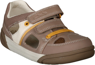 

Clarks Boys Velcro Flats(Brown