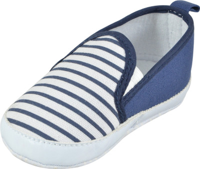 

Instabuyz Boys & Girls Slip on Sneakers(Blue