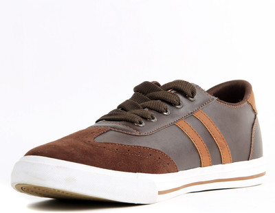 

LAWMAN PG3 Casuals For Men(Brown, Grey