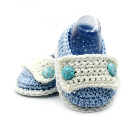 

Magic Needles Handmade Soft Sole Prewalker 4211_6-12 Months Booties(Toe to Heel Length - 12 cm Blue)