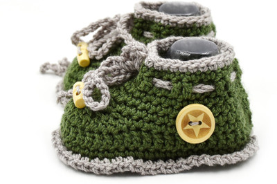 

Magic Needles Handmade Soft Sole Prewalker 4218_6-12 Months Booties(Toe to Heel Length - 12 cm Mil Green)