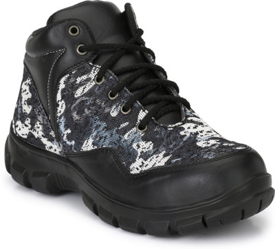 

Eego Italy Heavy Duty Steel Toe Safety Boots Boots For Men(Black, White