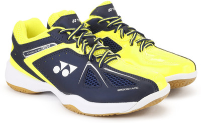 wide badminton shoes