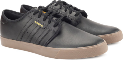 ADIDAS ORIGINALS SEELEY Sneakers For Men(Black, Cblack/goldmt/gum5