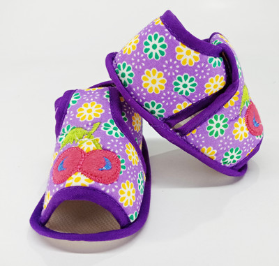 

Aayat Kids Booties(Toe to Heel Length - 12 cm Multicolor)