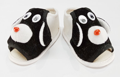 

Aayat Kids Booties(Toe to Heel Length - 12 cm Multicolor)