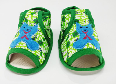 

Aayat Kids Booties(Toe to Heel Length - 12 cm Multicolor)
