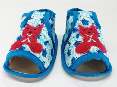 

Aayat Kids Booties(Toe to Heel Length - 12 cm Multicolor)