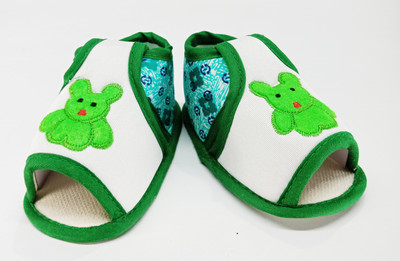 

Aayat Kids Booties(Toe to Heel Length - 12 cm Multicolor)