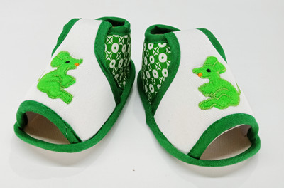 

Aayat Kids Booties(Toe to Heel Length - 12 cm Multicolor)