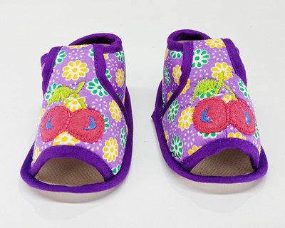 

Aayat Kids Booties(Toe to Heel Length - 12 cm Multicolor)