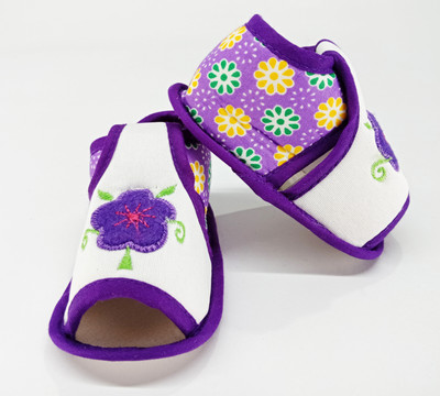 

Aayat Kids Booties(Toe to Heel Length - 12 cm Multicolor)