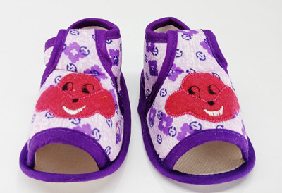 

Aayat Kids Booties(Toe to Heel Length - 12 cm Multicolor)