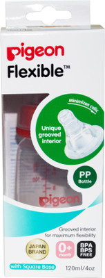 Pigeon Flexible Plastic feeding bottle - 200 ml(Red)
