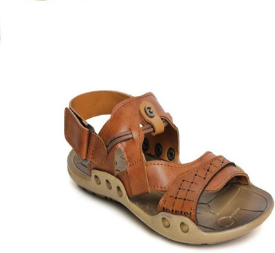 

Yanshika Footwears Men Tan Casual