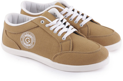 

Globalite Stumble Walking Shoes For Men(Beige), Beige white