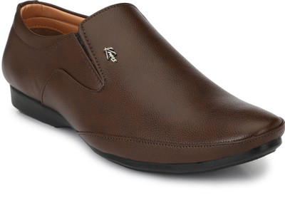 

Knoos CORPORATE Slip On For Men(Brown