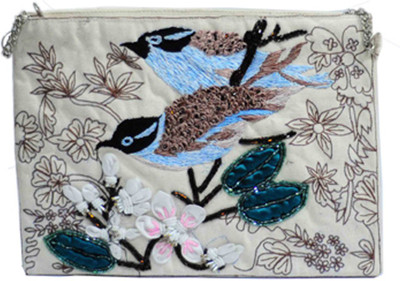 

Amolika Casual Multicolor Clutch