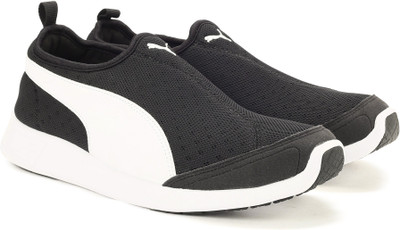 

Puma ST Trainer Evo Slip-on DP Sneakers For Men(Black, Puma black-puma white