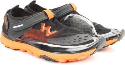 

Wildcraft Pero Walking Sheo For Men(Black, Grey
