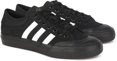 

ADIDAS ORIGINALS MATCHCOURT Sneakers For Men(Black, Cblack/ftwwht/gum4