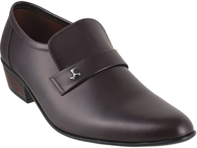 

Mochi Awesome Slip On For Men(Brown, 44;maron