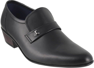 

Mochi Awesome Slip On For Men(Black, 11;black