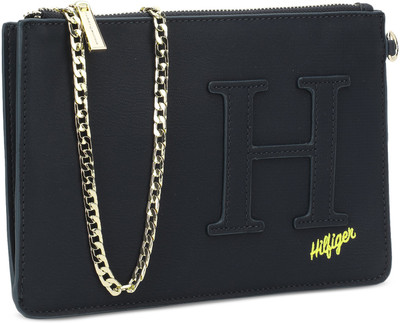 

Tommy Hilfiger Casual Blue Clutch
