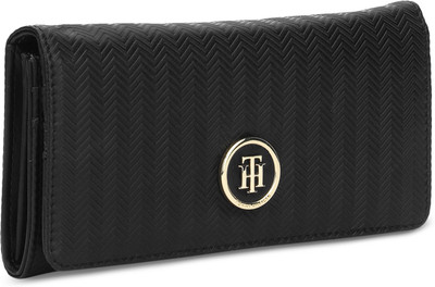 

Tommy Hilfiger Casual Black Clutch