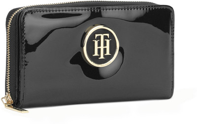 

Tommy Hilfiger Casual Black Clutch