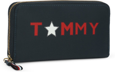 

Tommy Hilfiger Casual Blue Clutch