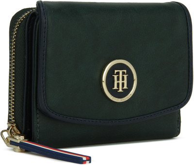 

Tommy Hilfiger Casual Green Clutch