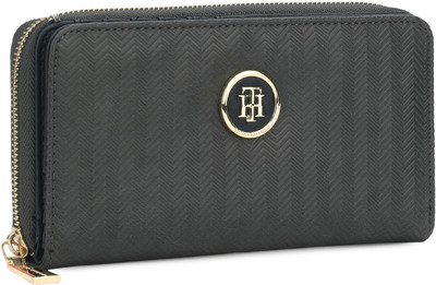 

Tommy Hilfiger Casual Grey Clutch