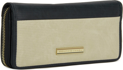 

Tommy Hilfiger Casual Beige, Blue Clutch