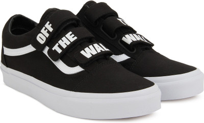 

Vans Old Skool V Sneakers For Men(Black, White