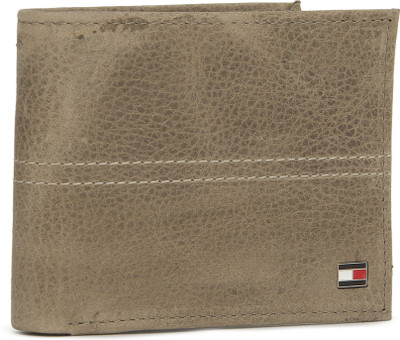 

Tommy Hilfiger Men Brown Genuine Leather Wallet(4 Card Slots)