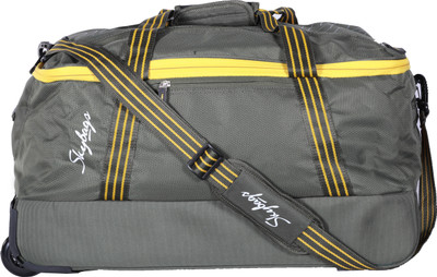 

Skybags Boom Duffle on Wheel Bag 69 cm (Green) Duffel Strolley Bag(Green)