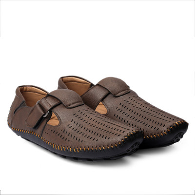

Red Rose Men Brown Flats