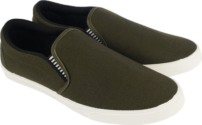 

Chevit Slip On Sneakers For Men(Multicolor, Olive green