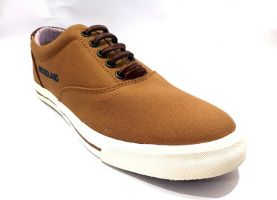 

Woodland GC 1816115C / CAMEL Sneakers For Men(Brown, Tan