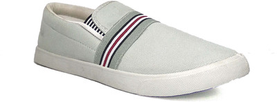 

COURIER Slip On Sneakers For Men(Multicolor, Grey