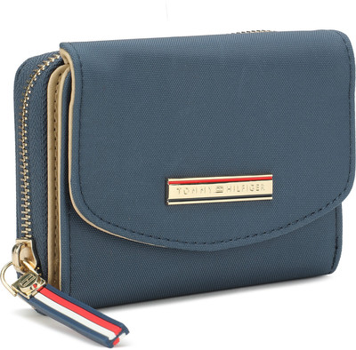 

Tommy Hilfiger Casual Blue Clutch