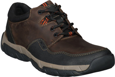 

Clarks Casuals For Men(Brown