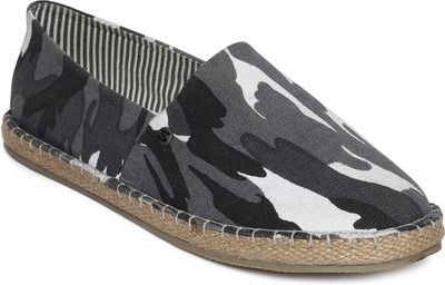 

SCENTRA Espadrilles For Men(Multicolor, Grey
